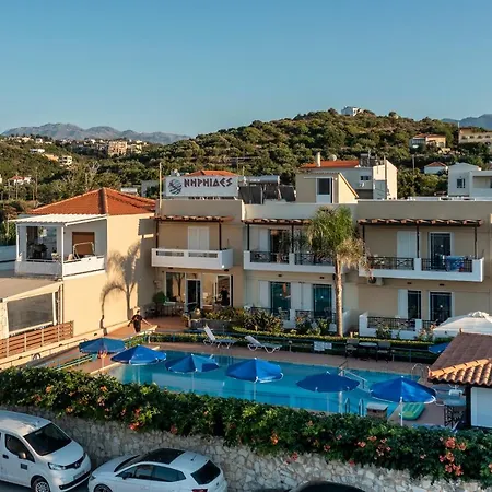 Aparthotel Niriides 3*