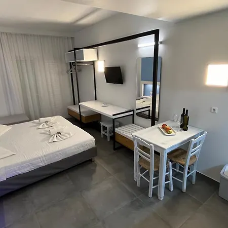 Aparthotel Niriides 3*