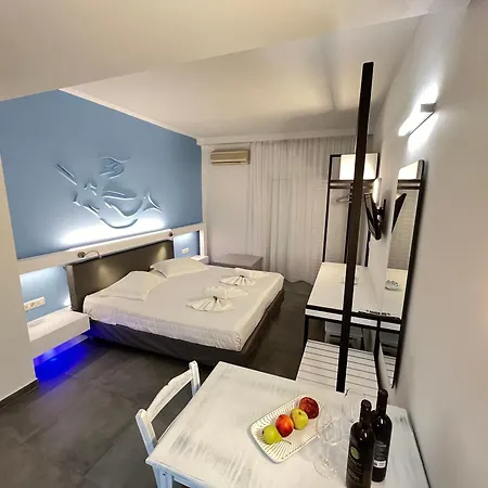 Aparthotel Niriides 3*