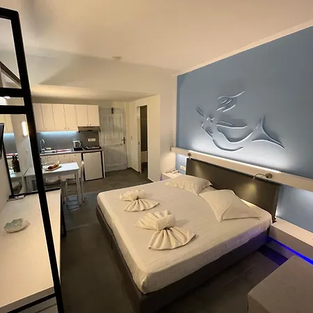 Niriides Aparthotel 3*