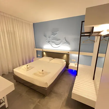 Niriides Aparthotel 3*