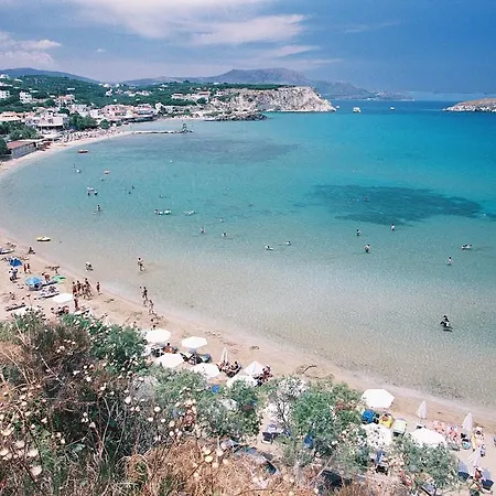 Niriides Aparthotel 3*