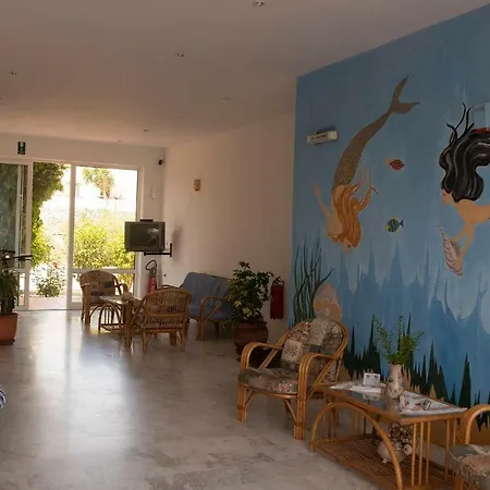 Niriides Aparthotel